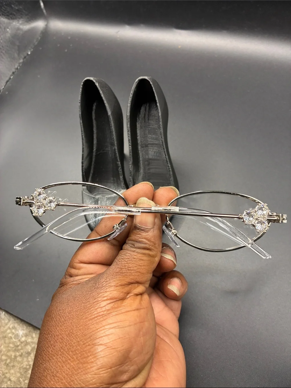 🔥 My rock Women’s Silver Oval Rhinestone Frame Reading Glasses